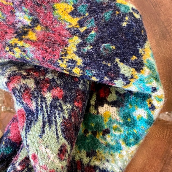Beautiful Anthropologie wool-blend multicolour infinity scarf - Picture 2 of 5